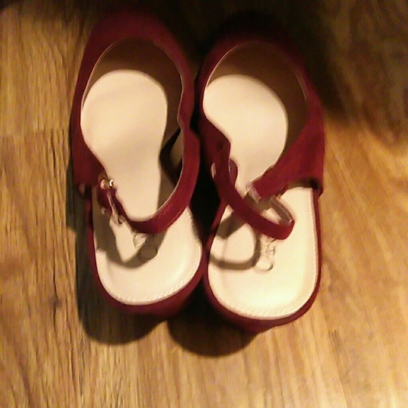 Shoes - Picture 2 of 3